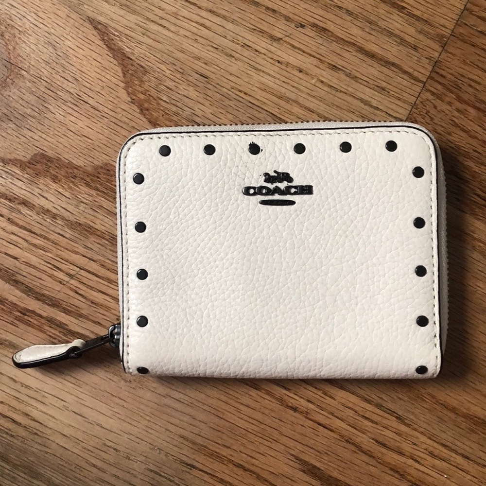 mini COACH wallet!🤍